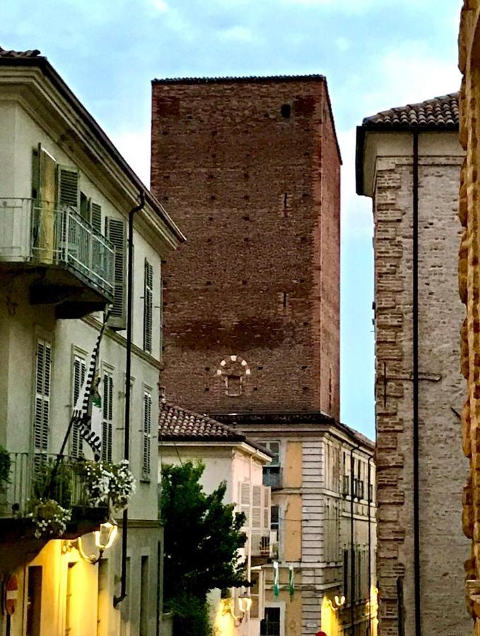 Appartamento In Centro Storico "La Casa Di Cri" Асті Екстер'єр фото